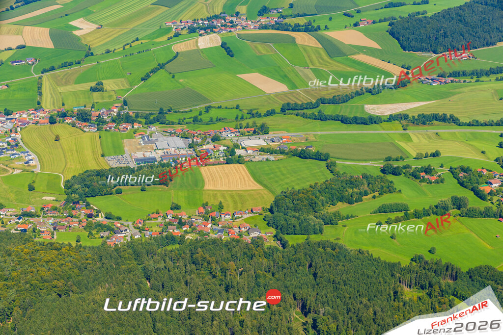Luftaufnahme von Vordermais Neukirchen beim Heiligen Blut Bild- Das Luftbild wurde 2025 vom UL-Flugzeug heraus erstellt ( keine Drohne ) - Hochauflösende Luftaufnahme -Nicht vergleichbar mit Google Maps oder Satelittenbilder- Die Geschenkidee !Mit Lizenz und Bildrechte bestellbar