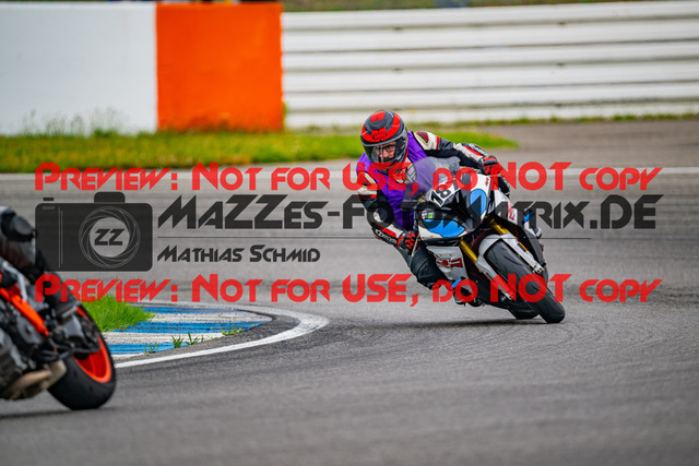 MaZZes_FotoMatrix_240701_6007705_4695 | INST