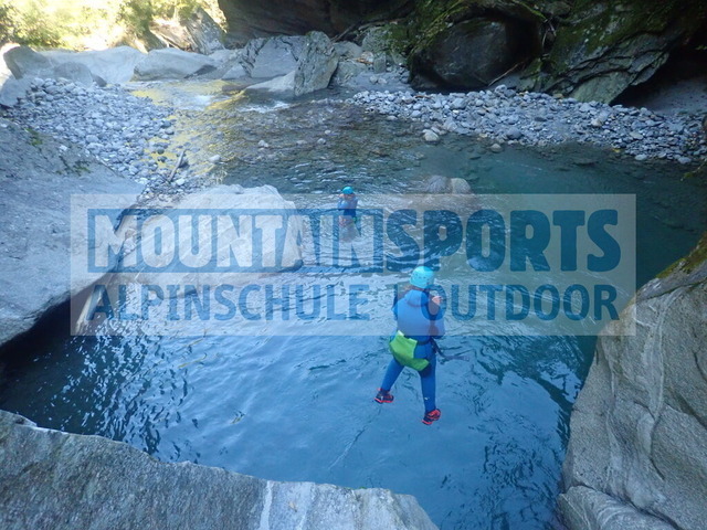 P1010097 | Bestelle die Bilder deines Berg- oder Wasser-Abenteuers mit Mountain Sports bequem von zu Hause aus direkt über unseren Online Fotoshop von pictrs.com. - Realisiert mit Pictrs.com