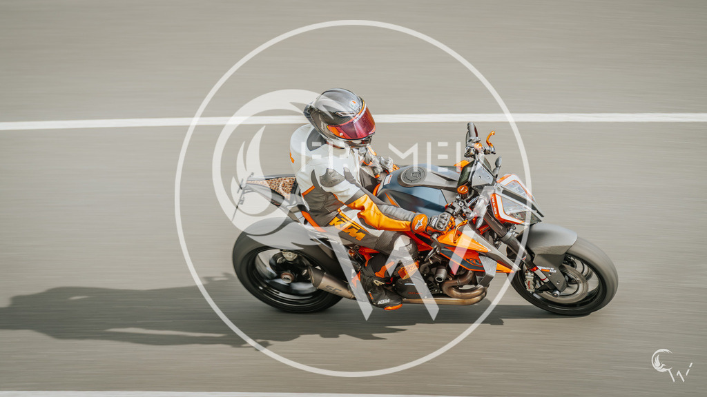 MH-1-2 | cw-framed