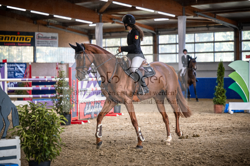DOS_2461 | Entdecke hochwertige Reitturnierfotos von Foto Oger. Professionell, emotional und authentisch – jetzt Lieblingsmomente im Shop bestellen.Deutschlandweite Turnierfotografie. - Realisiert mit Pictrs.com
