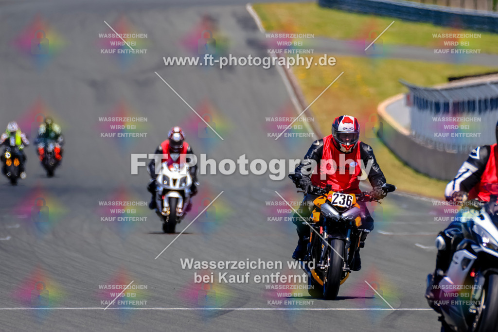 _TCM6100 | Hier findet Ihr Bilder von Touristenfahrten auf der Nürburgring Nordschleife oder von anderen Veranstaltungen die ich besucht habe. Viel Spass beim Durch Schauen 