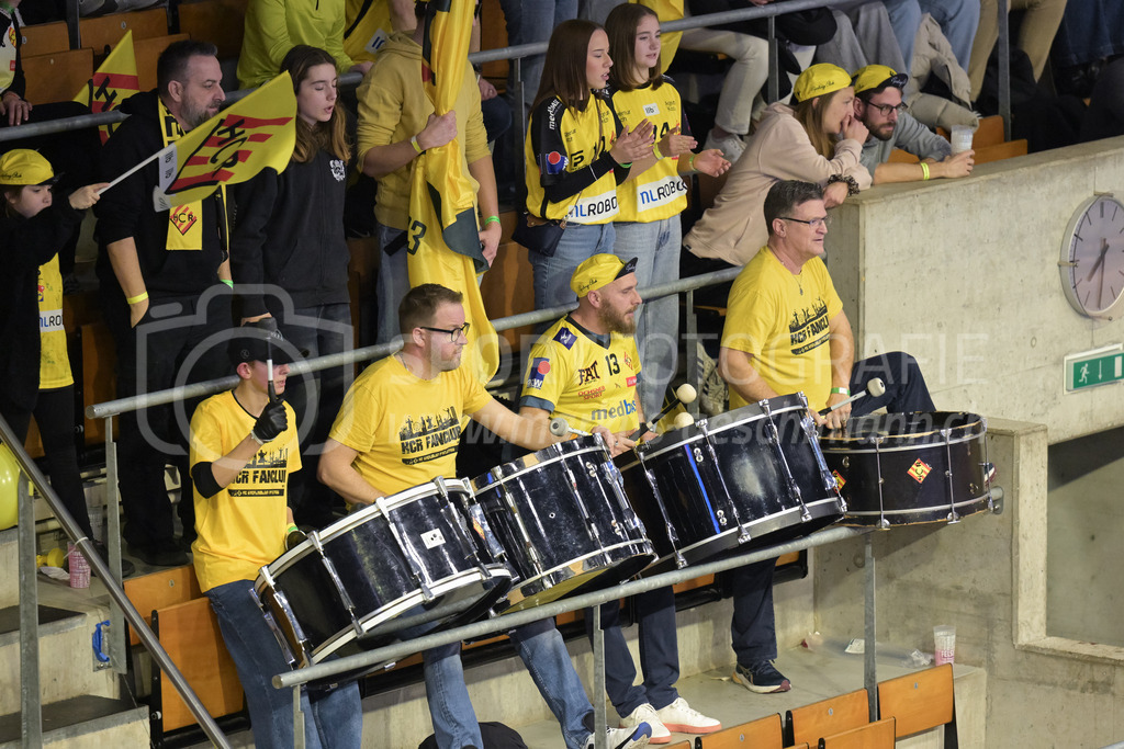 Zug United vs HC Rychenberg - 22. February 2025 | Zug United vs HC RychenbergSporthalle Wankdorf, BernTrommler des HCR-Fanclubs.Bild: Sportfotografie Markus Aeschimann | www.markus-aeschimann.ch - Realisiert mit Pictrs.com