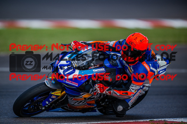 MaZZes_FotoMatrix_220506_93212 | Fotograf Mathias Schmid
Sportfotograf,
Eventfotograf,
Hochzeitsfotograf,
Portraitfotograf