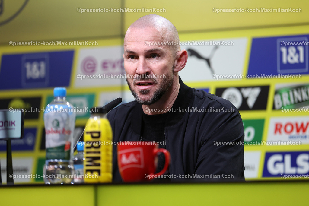 BVB15122401109 | 15.12.2024, Fußball, Borussia Dortmund - TSG 1899 Hoffenheim, 1. Fußball Bundesliga, 14. Spieltag, Signal Iduna Park, Saison 2024 2025: Pressekonferenz mit den Trainern nach dem Spiel - Cheftrainer Christian Ilzer (Trainer Hoffenheim)DFB regulations prohibit any use of photographs as image sequences and or quasi-video.
