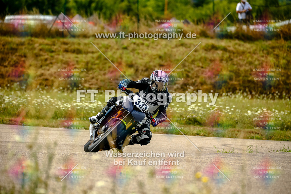 Chambley Juli-0587 | Hier findet Ihr Bilder von Touristenfahrten auf der Nürburgring Nordschleife oder von anderen Veranstaltungen die ich besucht habe. Viel Spass beim Durch Schauen 