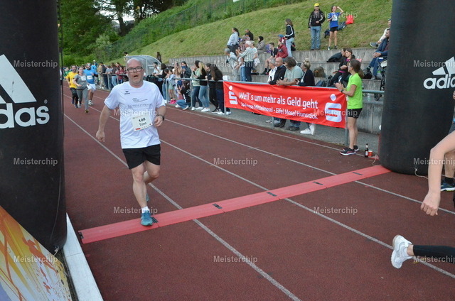 19-37-05_ | Meisterchip Fotoshop - Realisiert mit Pictrs.com