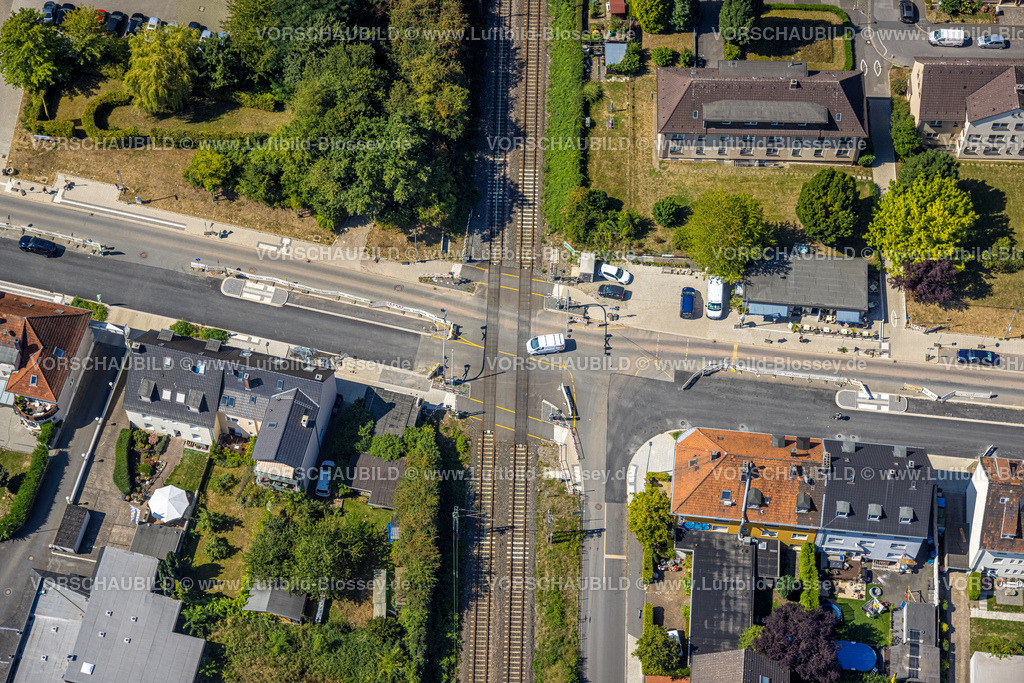 Witten220808730 | Luftbild, Baustelle und Sanierung der Pferdebachstraße mit Bahnübergang Ziegelstraße, Witten, Ruhrgebiet, Nordrhein-Westfalen, Deutschland