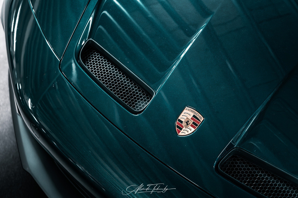 911 GT3 Touring Arlogrünmetallic | Entdecken Sie die faszinierende Welt von Alexander Tschuncky Arts: Kreative Fotografie, atemberaubende Automobilkunst und hochwertiger Bilderdruck. Lassen Sie sich inspirieren! - Realisiert mit Pictrs.com