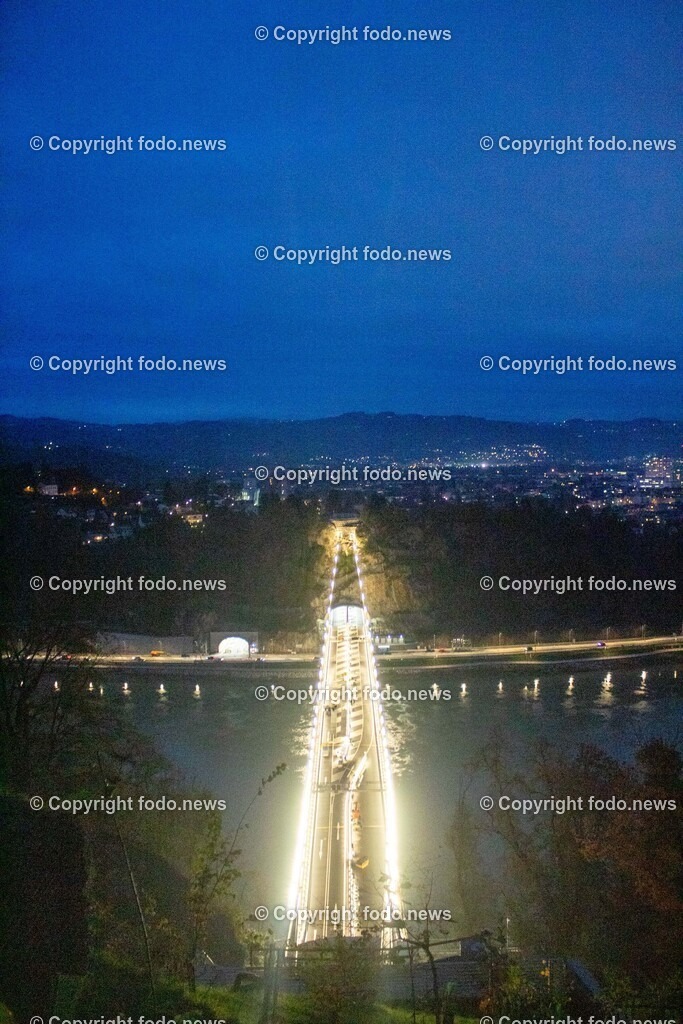 Westring A26 Linz_ Donautalbruecke_ 24.10.2024-3 | 24.10.2024, Westring A26, AUT, Westring A26, Donautalbruecke, im Bild Beleuchtung, Bauarbeiten, Nacht