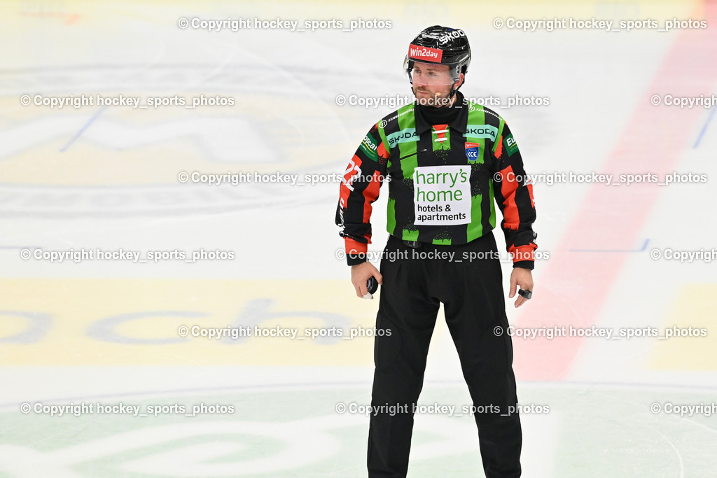 EC IDM WÄRMEPUMPEN VSV vs. Olimpija Ljubljana | NIKOLIC MANUEL Referee, EC IDM WÄRMEPUMPEN VSV vs. Olimpija Ljubljana, EC IDM WÄRMEPUMPEN VSV vs. Olimpija Ljubljana am 01.02.2026 in Villach (Stadthalle Villach), Austria, (Photo by Bernd Stefan)