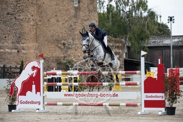 2B4A2394 | pixelfaenger - Realisiert mit Pictrs.com