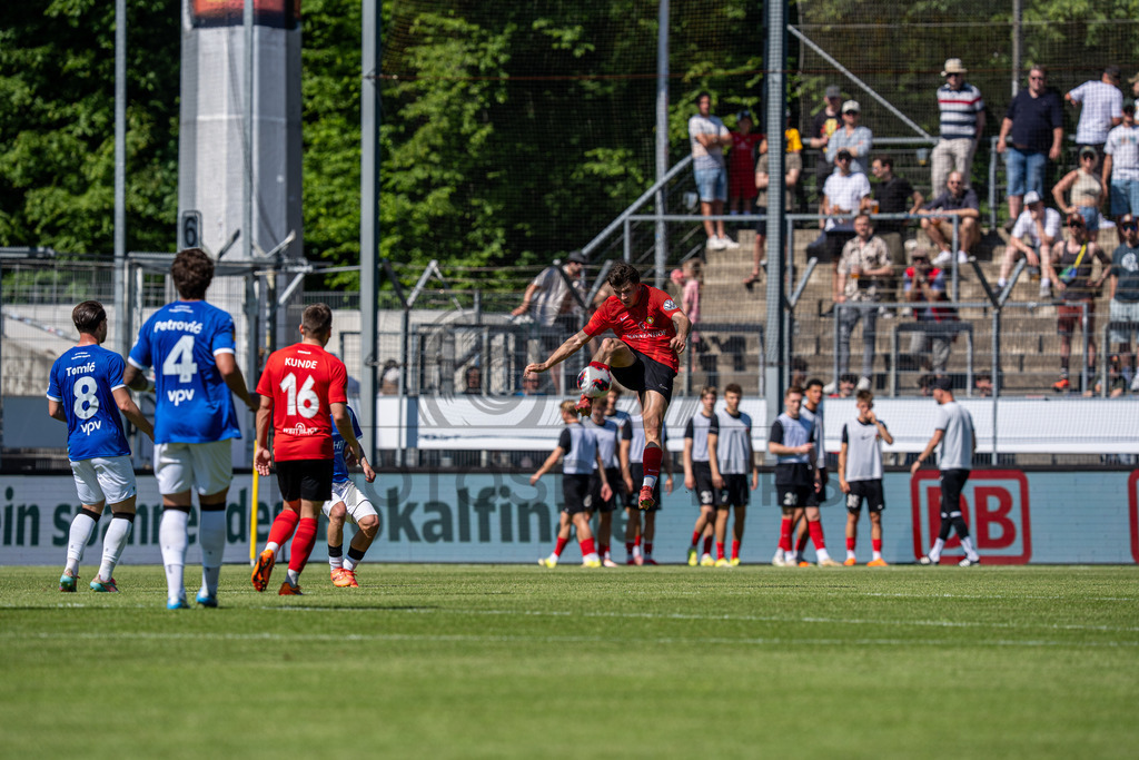 Stuttgarter Kickers vs. SG Sonnenhof Großaspach, Fussball, WFV-Pokal, Finale, 23.05.2026 | Antonis Aidonis (SG Sonnenhof Großaspach, #15) klaert den Ball,Stuttgarter Kickers vs. SG Sonnenhof Großaspach, Fussball, WFV-Pokal, Finale, 23.05.2026