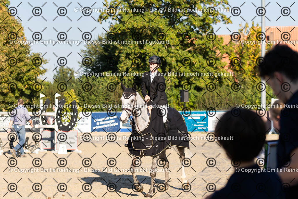 CL5A8220 | Emilia Reinking Fotografie - Realisiert mit Pictrs.com