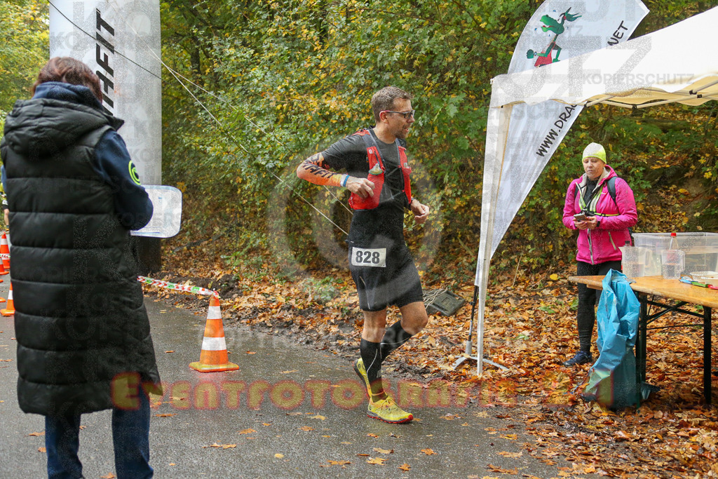 241027_1018_EX1_3761 | Sportfotografie im Rhein-Sieg Kreis, Köln, Bonn, NRW, Rheinland Pfalz, Hessen, etc. Unser Tätigkeitsfeld umfasst den Laufsport vom Volkslauf über den Marathon, Duathlon, Triathon bis zum Ultralauf wie Kölnpfad Ultra oder Schindertrail.