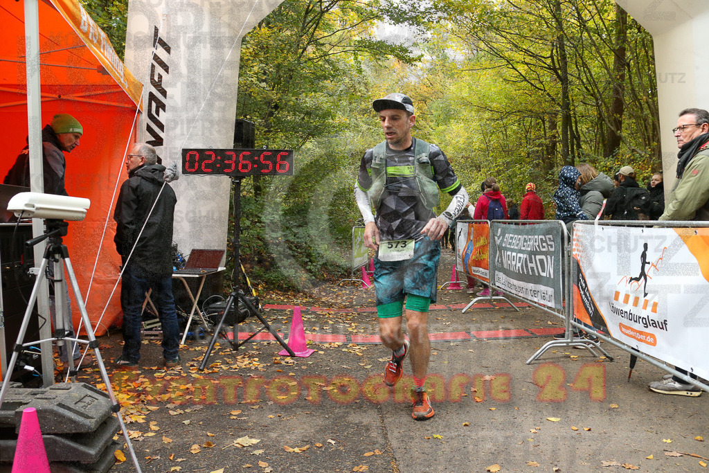 251026_1238_EX1_0880 | Sportfotografie im Rhein-Sieg Kreis, Köln, Bonn, NRW, Rheinland Pfalz, Hessen, etc. Unser Tätigkeitsfeld umfasst den Laufsport vom Volkslauf über den Marathon, Duathlon, Triathon bis zum Ultralauf wie Kölnpfad Ultra oder Schindertrail.