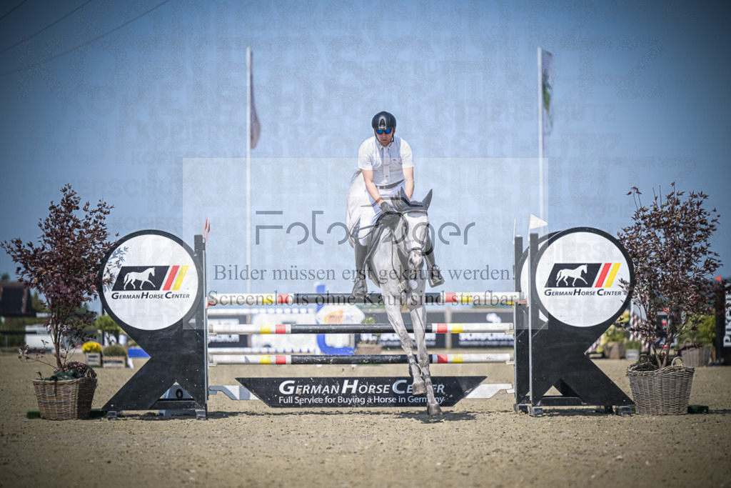 DOS_2396 | Entdecke hochwertige Reitturnierfotos von Foto Oger. Professionell, emotional und authentisch – jetzt Lieblingsmomente im Shop bestellen.Deutschlandweite Turnierfotografie. - Realisiert mit Pictrs.com