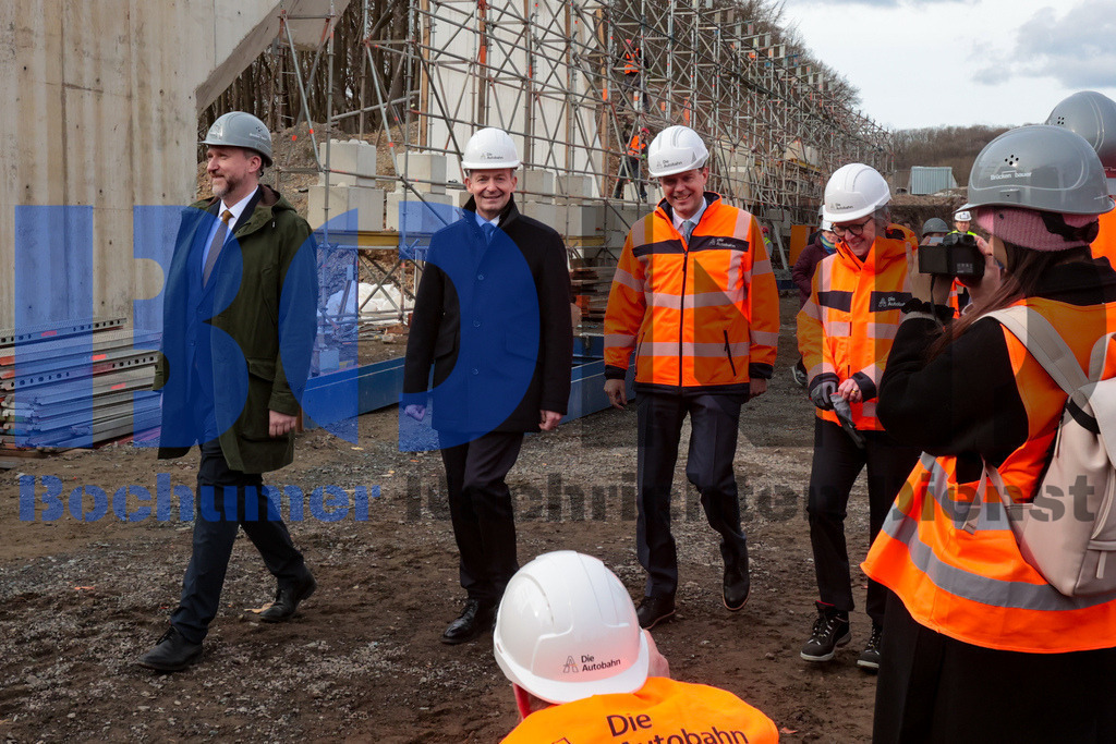 SES_LUDRAH20250225-2 | bond - Realisiert mit Pictrs.com