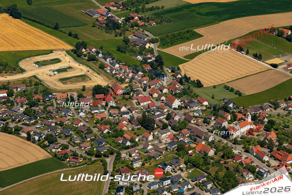 Aktuelles Luftbild von Niedersweiler Wolpertswende - Die Luftaufnahme wurde 2022 mittels UL-Flugzeug erstellt ( keine Drohne ) - hochauflösende Kamera-Systeme von  Canon -Beste Qualität - Für grossformatige Ausdrucke geeignet. Die Geschenkidee !
