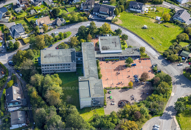 Sundern230905183 | Luftbild, Realschule Sundern, Sundern, Sauerland, Nordrhein-Westfalen, Deutschland