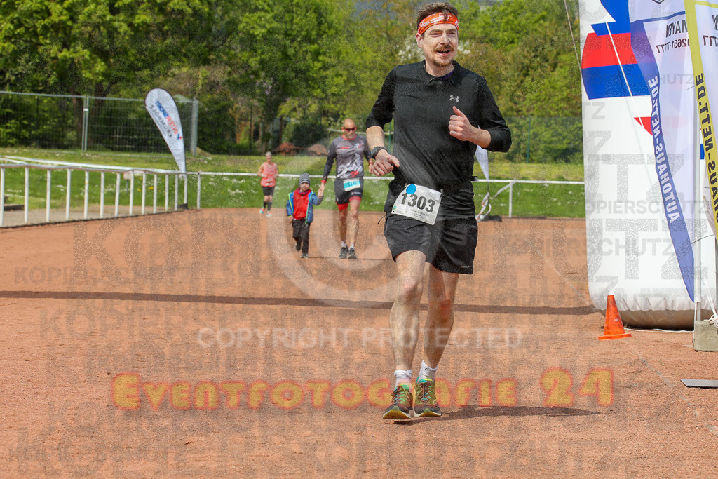 220501_1220_EX1_2051 | Sportfotografie im Rhein-Sieg Kreis, Köln, Bonn, NRW, Rheinland Pfalz, Hessen, etc. Unser Tätigkeitsfeld umfasst den Laufsport vom Volkslauf über den Marathon, Duathlon, Triathon bis zum Ultralauf wie Kölnpfad Ultra oder Schindertrail.