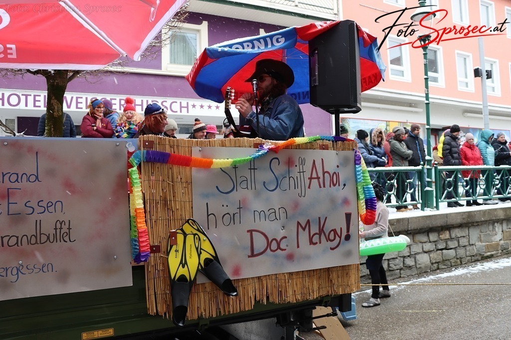 fasching2026-mariazell (18) | Mit meiner Kamera halte ich besondere Augenblicke, faszinierende Landschaften und interessante Details fest. Dabei entstehen ganz unterschiedliche Aufnahmen – von stimmungsvollen Landschaftsfotografien und beeindruckenden Drohnenaufnahmen über Pressefotos - Realisiert mit Pictrs.com