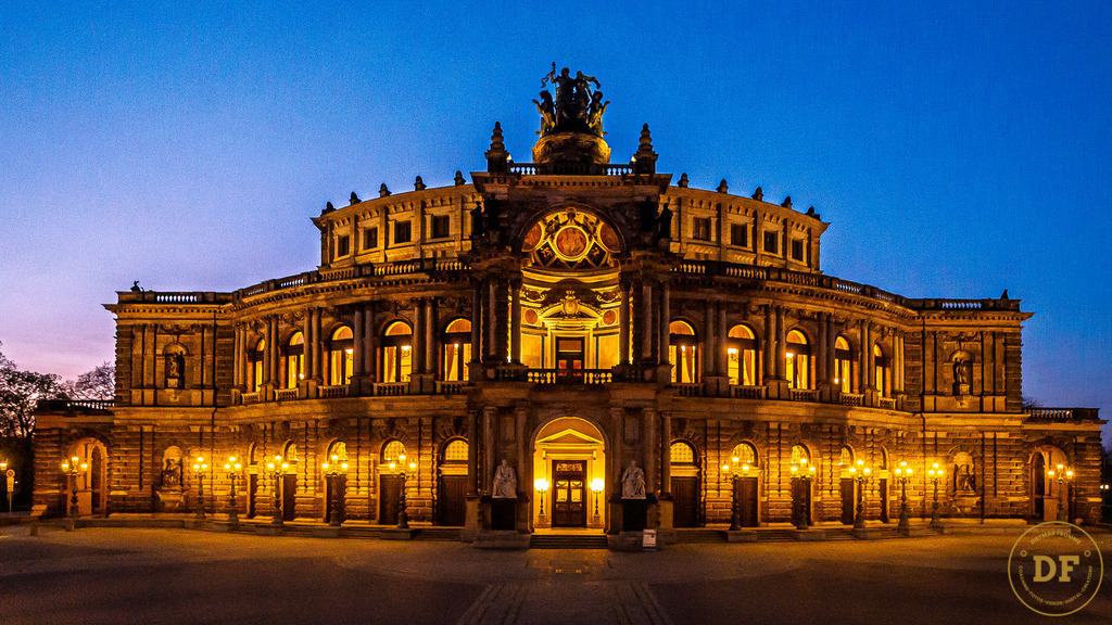 3-20250410-9608-LSemOp-Entre | Geschenke, Wandbilder und Accessoires mit Motiven aus Dresden und anderen schönen Orten zur Verschönerung Deines zu Hauses und zum verschenken gewünscht? Wähle Deine Lieblingsbild auf dem Produkt Deiner Wahl. 