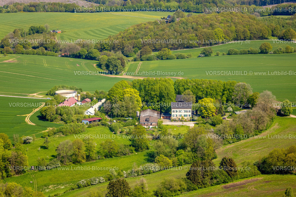 Breckerfeld240504840 | Luftbild, landwirtschaftlicher Betrieb Gut Schöpplenberg, Hügellandschaft mit Wiesen und Feldern, Zurstraße, Breckerfeld, Ruhrgebiet, Nordrhein-Westfalen, Deutschland