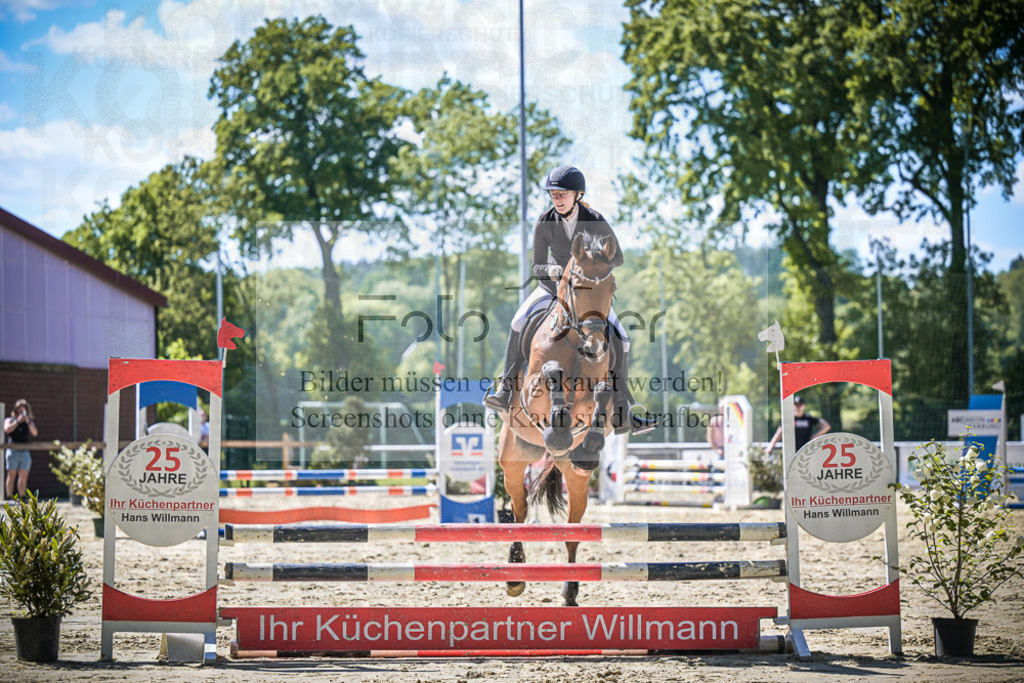 DOS_1233 | Entdecke hochwertige Reitturnierfotos von Foto Oger. Professionell, emotional und authentisch – jetzt Lieblingsmomente im Shop bestellen.Deutschlandweite Turnierfotografie. - Realisiert mit Pictrs.com