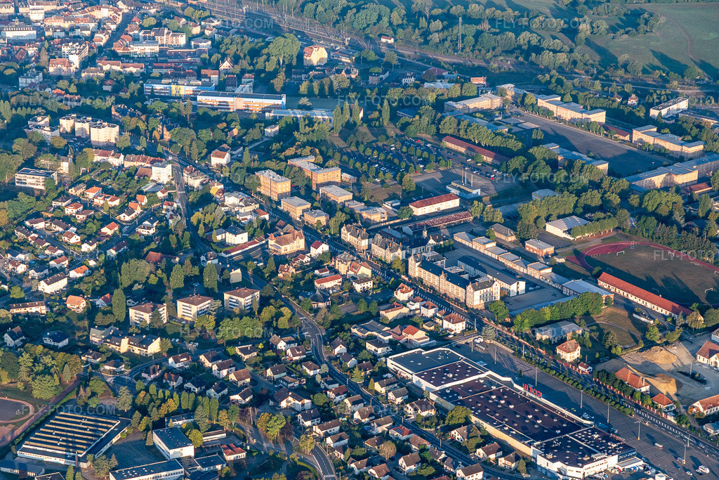 Aerial view: Cityscape of the inner city area between 1er Régiment d'infanterie - Quartier Rabier and CORA supermarket in the district Hopital Militaire Caserne Gerome in Sarrebourg in the state Moselle, France.Photo: IMG_117813.jpg taken on 09/14/2019 by Werner Riehm/FLY-FOTO.comResolution of the original: 5472 x 3648 px