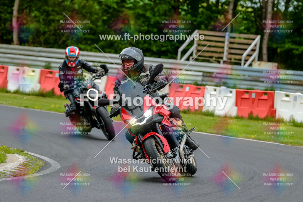 MotoTeamVBK-20339 | Hier findet Ihr Bilder von Touristenfahrten auf der Nürburgring Nordschleife oder von anderen Veranstaltungen die ich besucht habe. Viel Spass beim Durch Schauen 