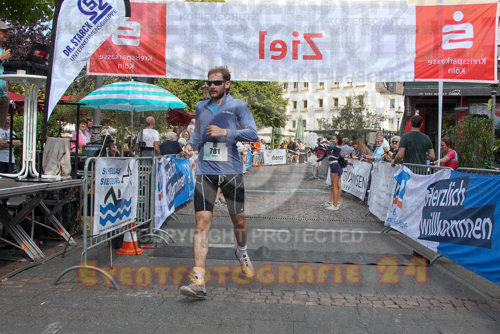 250824_1503_EV4_2595 | Sportfotografie im Rhein-Sieg Kreis, Köln, Bonn, NRW, Rheinland Pfalz, Hessen, etc. Unser Tätigkeitsfeld umfasst den Laufsport vom Volkslauf über den Marathon, Duathlon, Triathon bis zum Ultralauf wie Kölnpfad Ultra oder Schindertrail.
