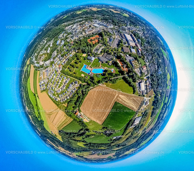 Heiligenhaus240890749Heljensbad | Luftbild, Freibad und Hallenbad Heljensbad, Tennisplätze, Neubau Wohngebiet Insel Siedlung, Erdkugel, Fisheye Aufnahme, Fischaugen Aufnahme, 360 Grad Aufnahme, tiny world, little planet, fisheye Bild, , Heiligenhaus, Ruhrgebiet, Nordrhein-Westfalen, Deutschland