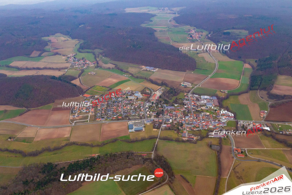 Das Luftbild der Stadt Rauhenebrach wurde 2018 vom Flugzeug heraus erstellt (keine Drohne) Aufnahmehöhe ca.400 Meter- hohe Auflösung für beste Druck-Qualität
