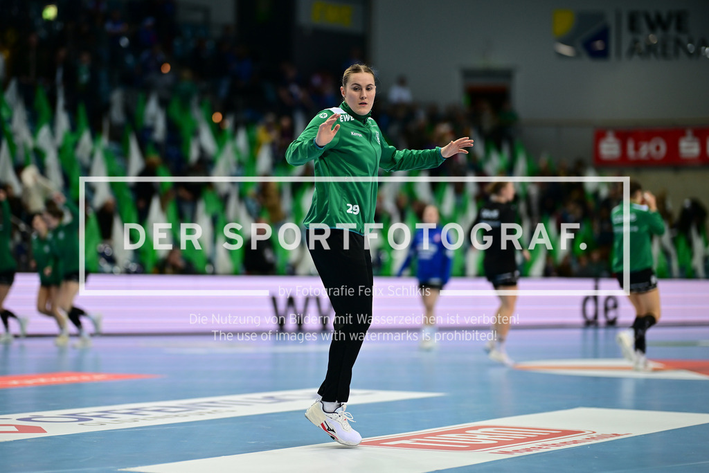 Handball I Frauen I Saison 2025-2026 I 1. HBF I 9. Spieltag I VfL Oldenburg - HSG Blomberg-Lippe I 72719 | Der Sportfotograf. - Realisiert mit Pictrs.com