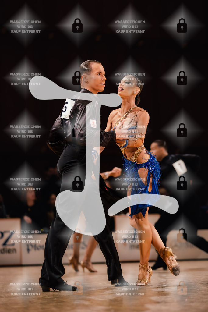 Goldstadtpokal 2025 - WDSF World Open Latin 22nd (25) Maximilian Bier _ Eveline Ishchenko (Schwarz Weiß Club Pforzheim)-2025-01-25-5227 | Webshop for digital downloads and prints of dance sport, event & show photographer Julian Link - Realisiert mit Pictrs.com