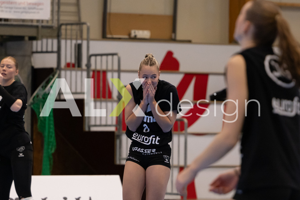 Volleyball I Frauen I Saison 2025-2026 I Volleyball NLA | Women I 1/4 Finals I VC Kanti Schaffhausen - BIWI Volleyball Franches-Montagnes I 21.02.2026 | 8 Lina-Marie Lieb (DE) (VC Kanti Schaffhausen) – Aussen - Realisiert mit Pictrs.com