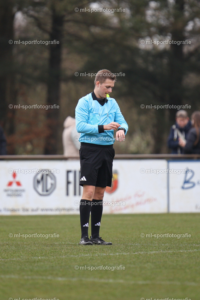 Fußball I Frauen I Saison 2025/2026 I Oberliga Schleswig-Holstein I 14. Spieltag I SV Frisia 03 Risum-Lindholm - SV Wahlstedt | ml-sportfotografie - Realisiert mit Pictrs.com
