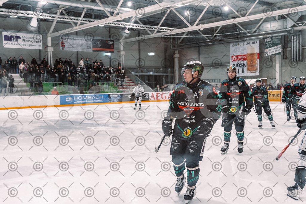 Alligators_vs_Passau_03_12_2025-17 | Höchstadt Alligators Fotogalerie: Eishockey-Action aus Franken. Professionelle Spielfotos, Portraits & Stadionbilder zum Download. Jetzt entdecken! - Realisiert mit Pictrs.com