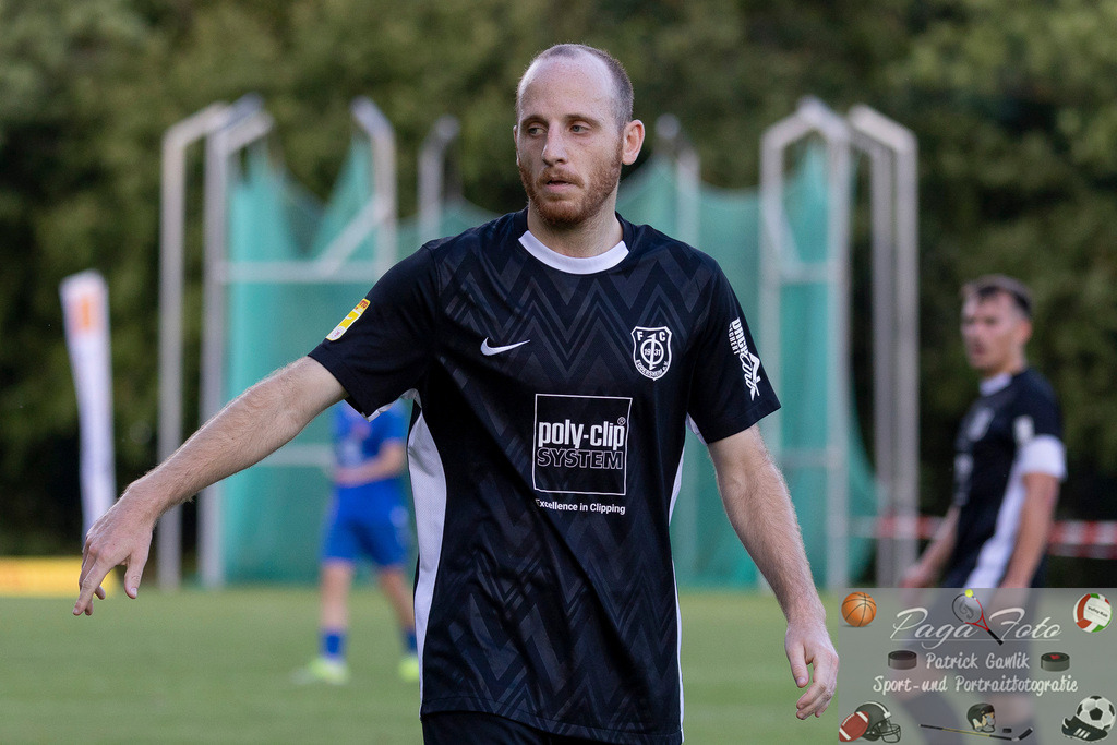 Hessenliga: Türk Gücü Friedberg - FC Eddersheim, 09.08.2024 | Laurin Vogt (FC Eddersheim #8), Freisteller, Portrait / Porträt, Türk Gücü Friedberg - FC Eddersheim, Friedberg, Städtischer Sportplatz, 9.8.2024 - Realisiert mit Pictrs.com