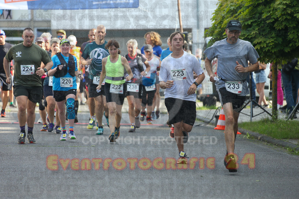 230804_1810_EX1_3763 | Sportfotografie im Rhein-Sieg Kreis, Köln, Bonn, NRW, Rheinland Pfalz, Hessen, etc. Unser Tätigkeitsfeld umfasst den Laufsport vom Volkslauf über den Marathon, Duathlon, Triathon bis zum Ultralauf wie Kölnpfad Ultra oder Schindertrail.
