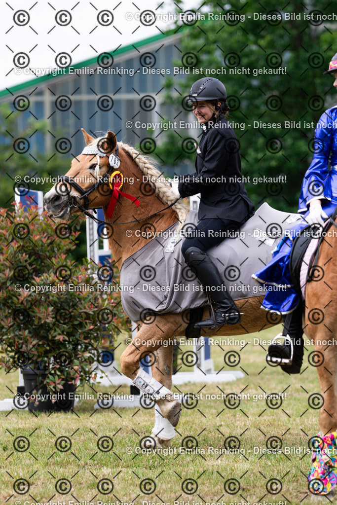 CL5A8050 | Emilia Reinking Fotografie - Realisiert mit Pictrs.com