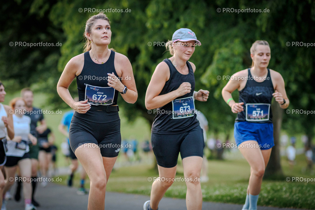 Sparda-Bank Nachtlauf Bonn; Bonn, 18.06.2025 | Impressionen vom Sparda-Bank Nachtlauf Bonn am 18.06.2025 in Bonn (Nordrhein-Westfalen). 