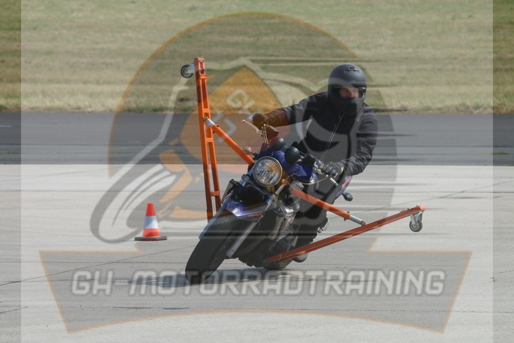 IMG_3418 | gh-motorradtraining-foto.de - Realisiert mit Pictrs.com