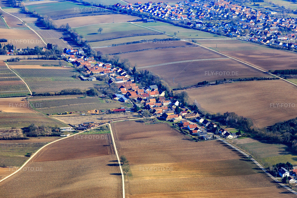 Luftbild: Dorfansicht im Winter aus Nordwesten in Vollmersweiler im Bundesland Rheinland-Pfalz in Deutschland. Foto: IMG_112663.jpg vom 16.02.2019 durch Werner Riehm/FLY-FOTO.de
