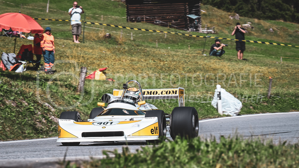 19. Arosa ClassicCar 2023 - 2. September 2023 | 19. Arosa ClassicCar 2023
Arosa, Schweiz
Amweg Thomas aus Ammerswil mit der Startnummer 401 in einem Ralt RT 1, Jahrgang 1978, in der Klasse Competition Formula.
@arosaclassiccar, @arosa.official, #arosaclassiccar, #arosa, #76curves, #classiccar
Bild: Sportfotografie Markus Aeschimann | www.markus-aeschimann.ch - Realisiert mit Pictrs.com