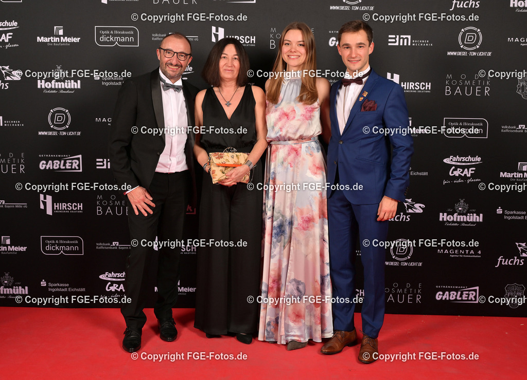 20240113-fge-fotos-0240 | Eröffnungsball der FGE am 13.01.2024 im Alten Stadttheater in Eichstätt. - Realisiert mit Pictrs.com