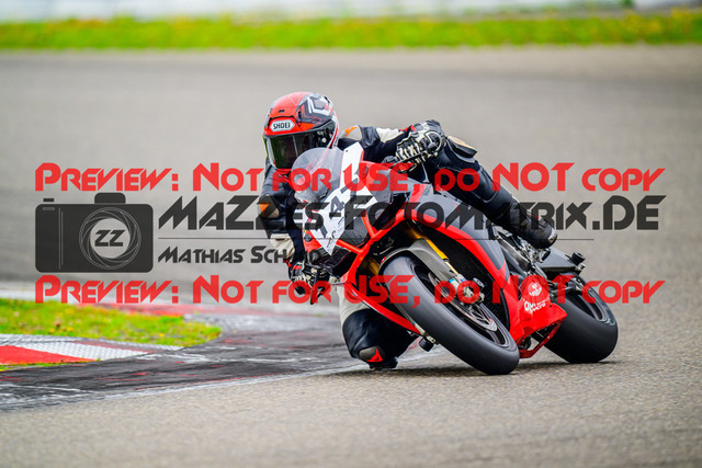 MaZZes_FotoMatrix_240804_6007705_4041 | Fotograf Mathias Schmid
Sportfotograf,
Eventfotograf,
Hochzeitsfotograf,
Portraitfotograf