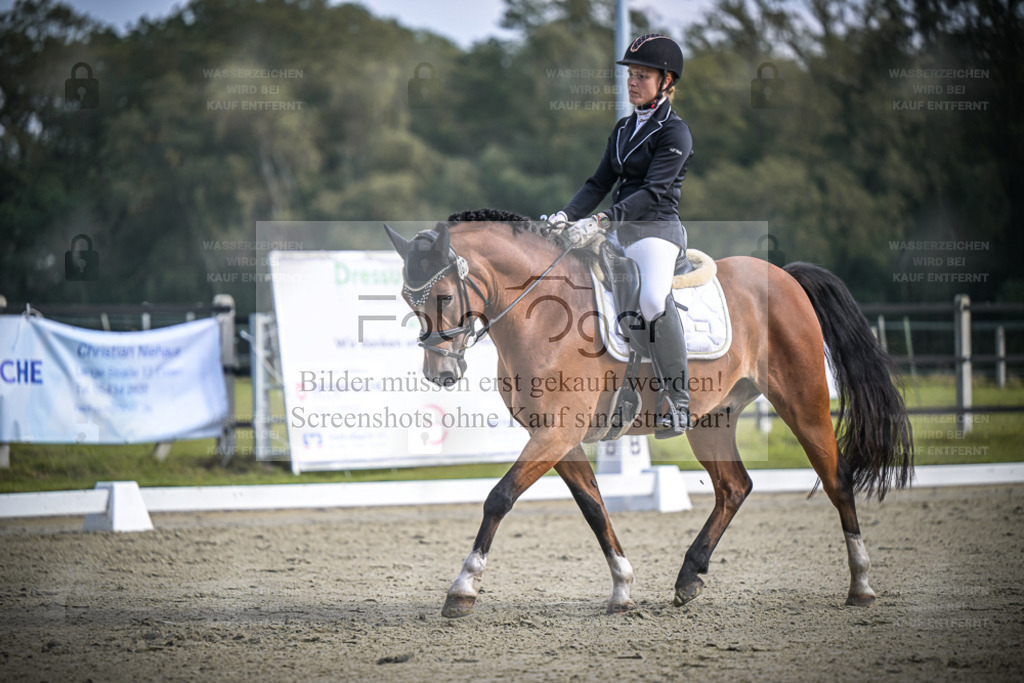 DOS_B737 | Entdecke hochwertige Reitturnierfotos von Foto Oger. Professionell, emotional und authentisch – jetzt Lieblingsmomente im Shop bestellen. - Realisiert mit Pictrs.com