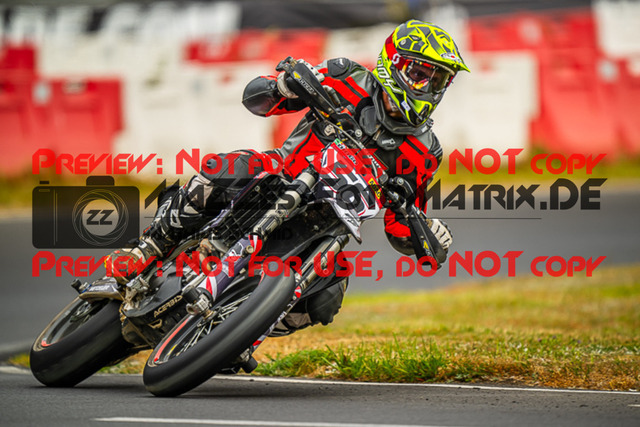 MaZZes_FotoMatrix_230701_9687 | UE40